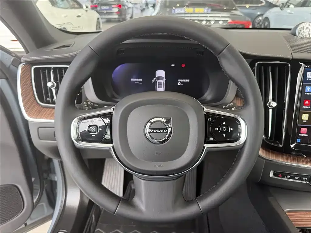 [object Object] XC60 PHEV 2023 из CN, фото 10