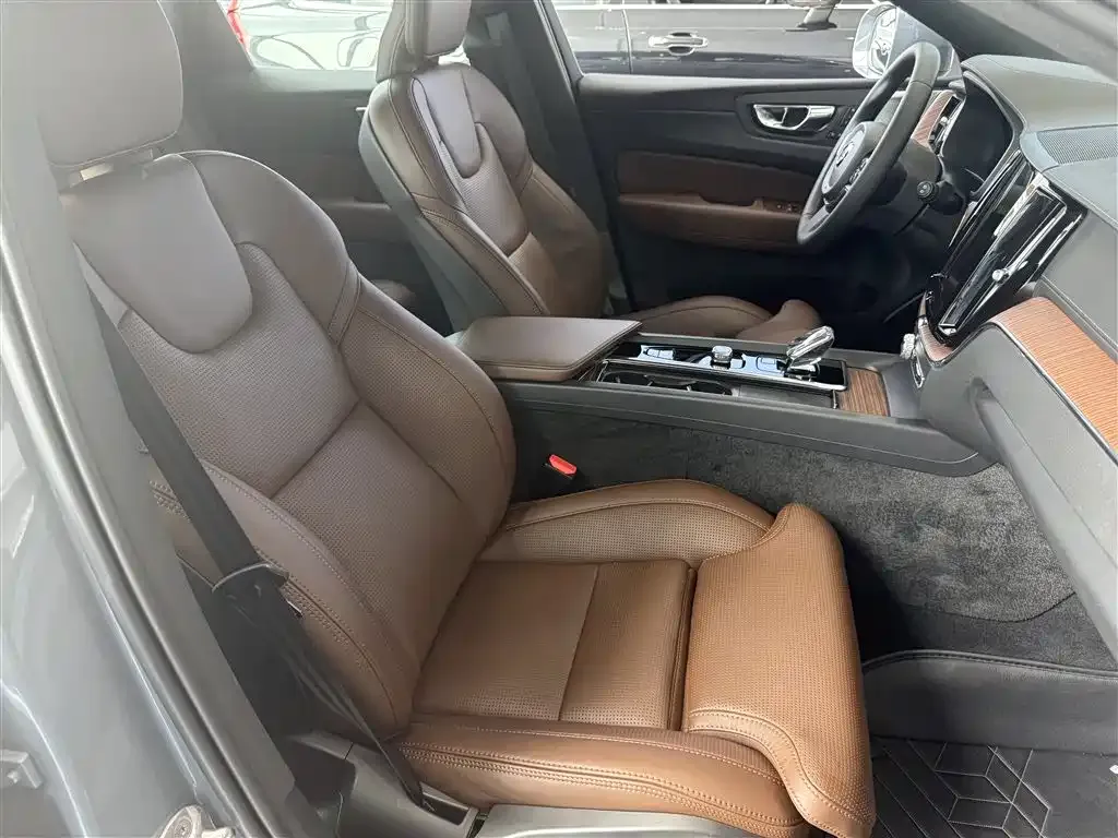 [object Object] XC60 PHEV 2023 из CN, фото 7