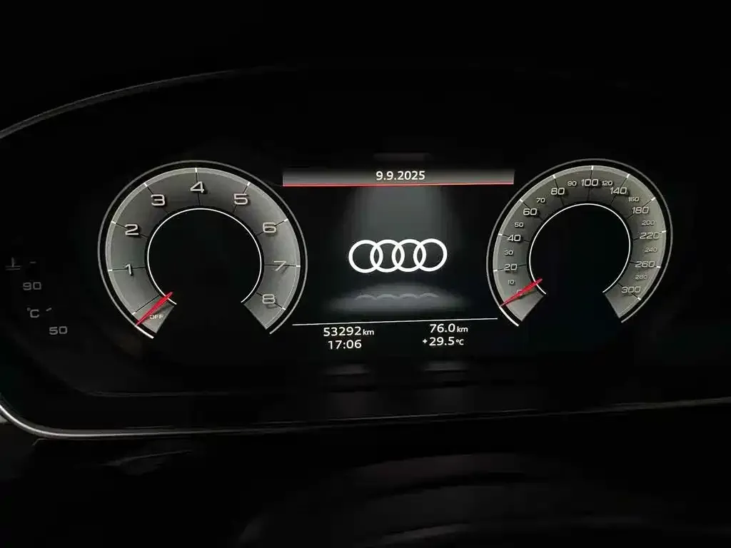 Audi A8 — фото 5