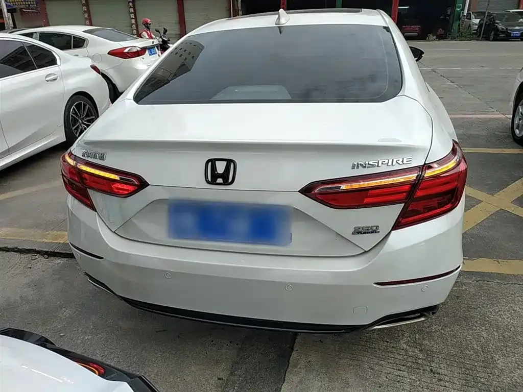 Honda Inspire — фото 6