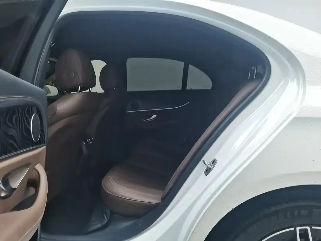 [object Object] E-Class (Import) 2021 из CN, фото 6