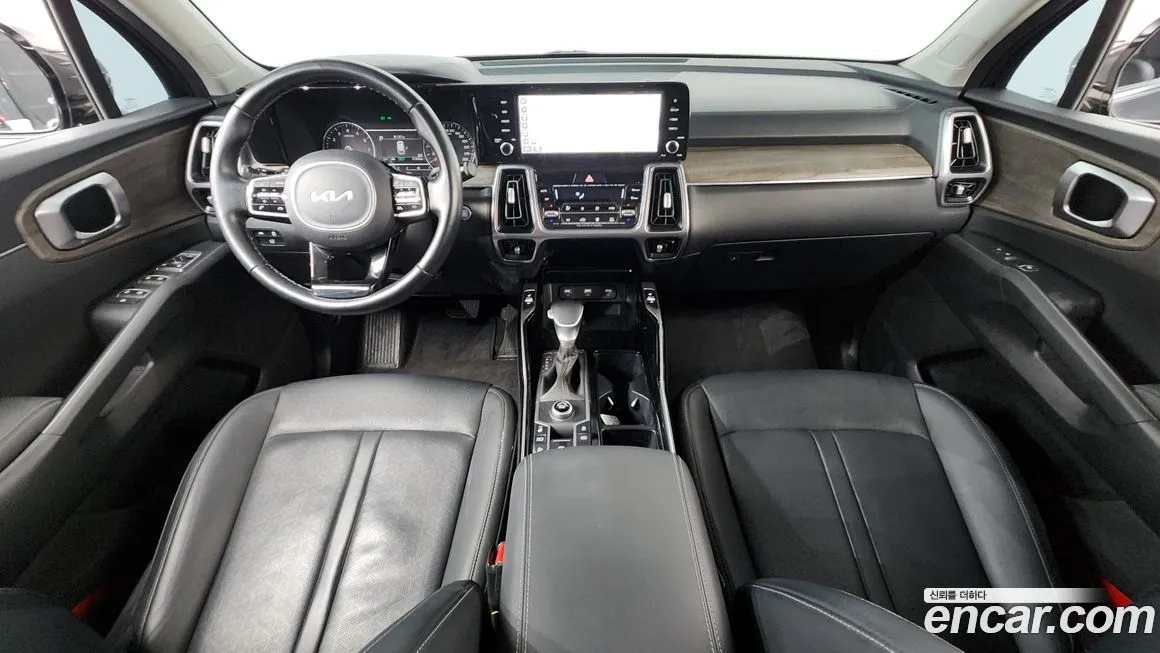Kia Sorento — фото 7