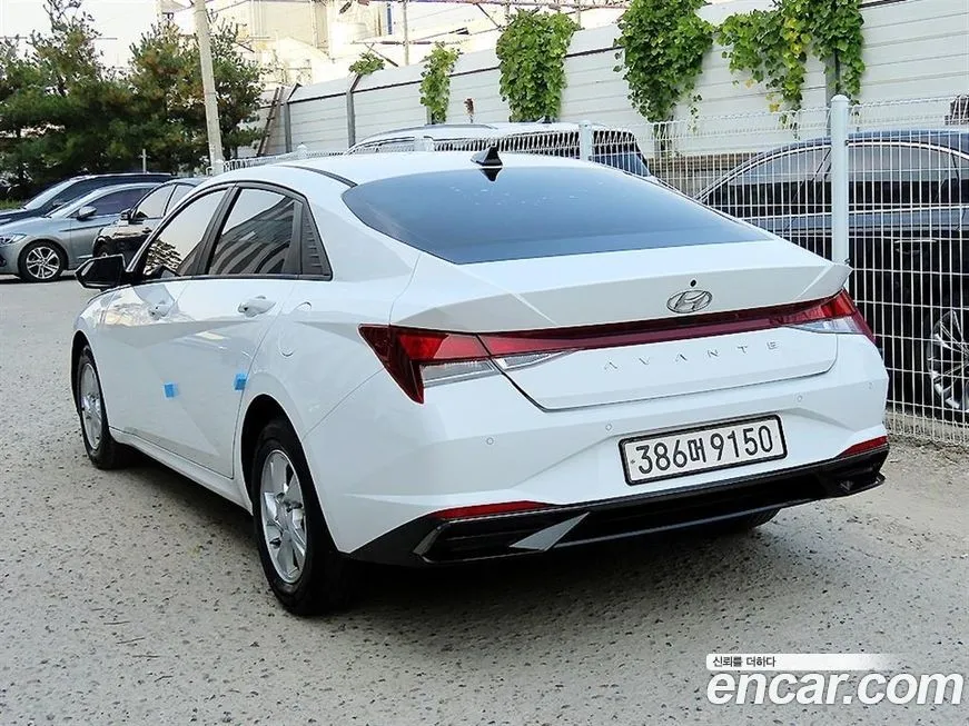 Hyundai AVANTE 2021 из KR, фото 3