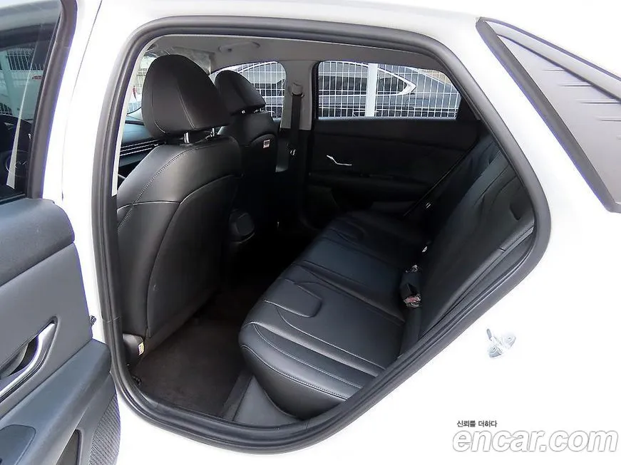 Hyundai AVANTE 2021 из KR, фото 6