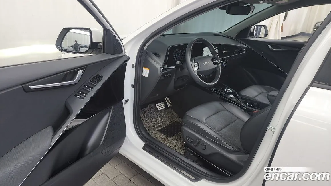Kia Niro — фото 10