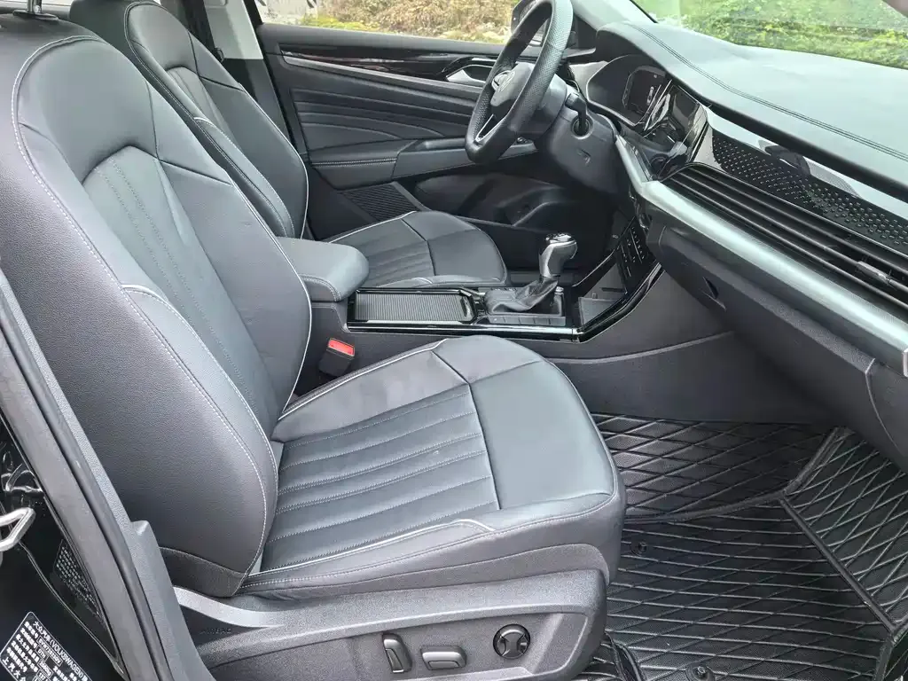 Volkswagen Passat 2023 из CN, фото 6