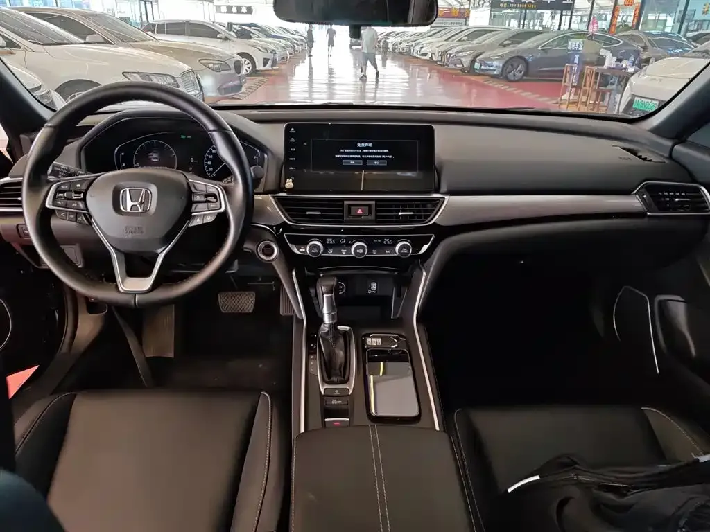 Honda Inspire — фото 10