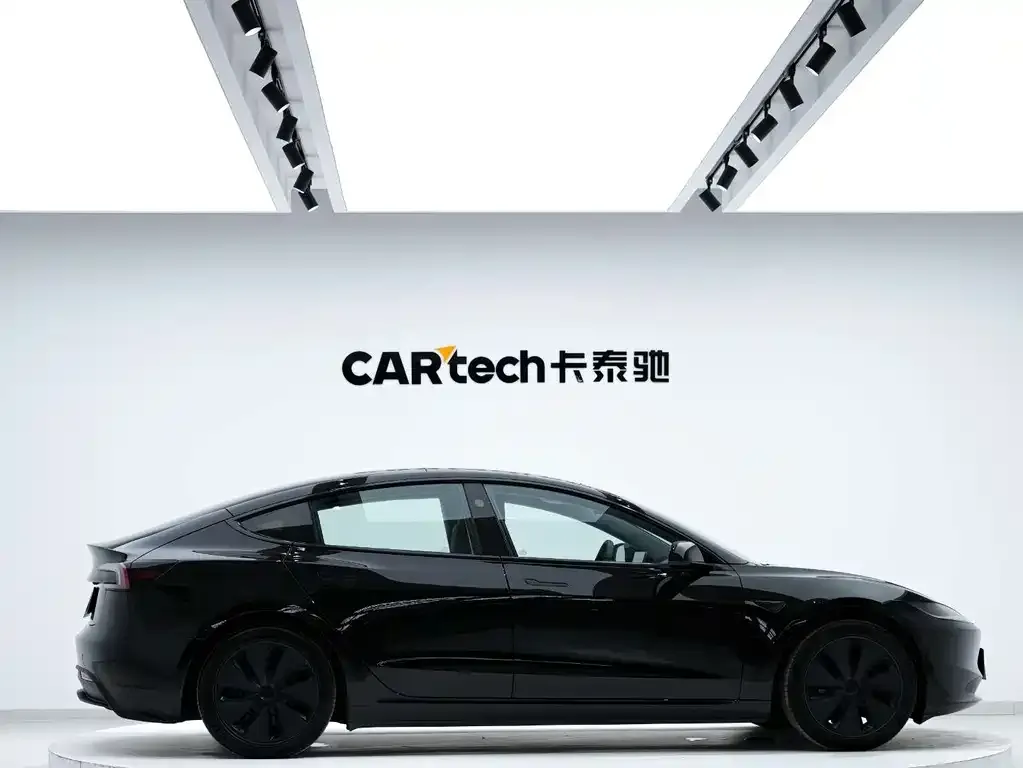 Tesla Model 3 — фото 3
