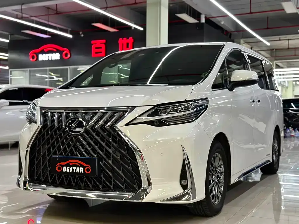 Lexus LM — фото 2