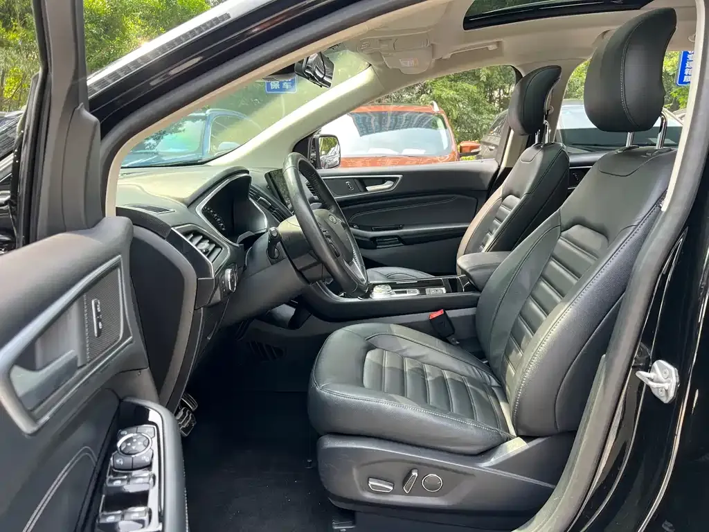 Ford Edge — фото 8