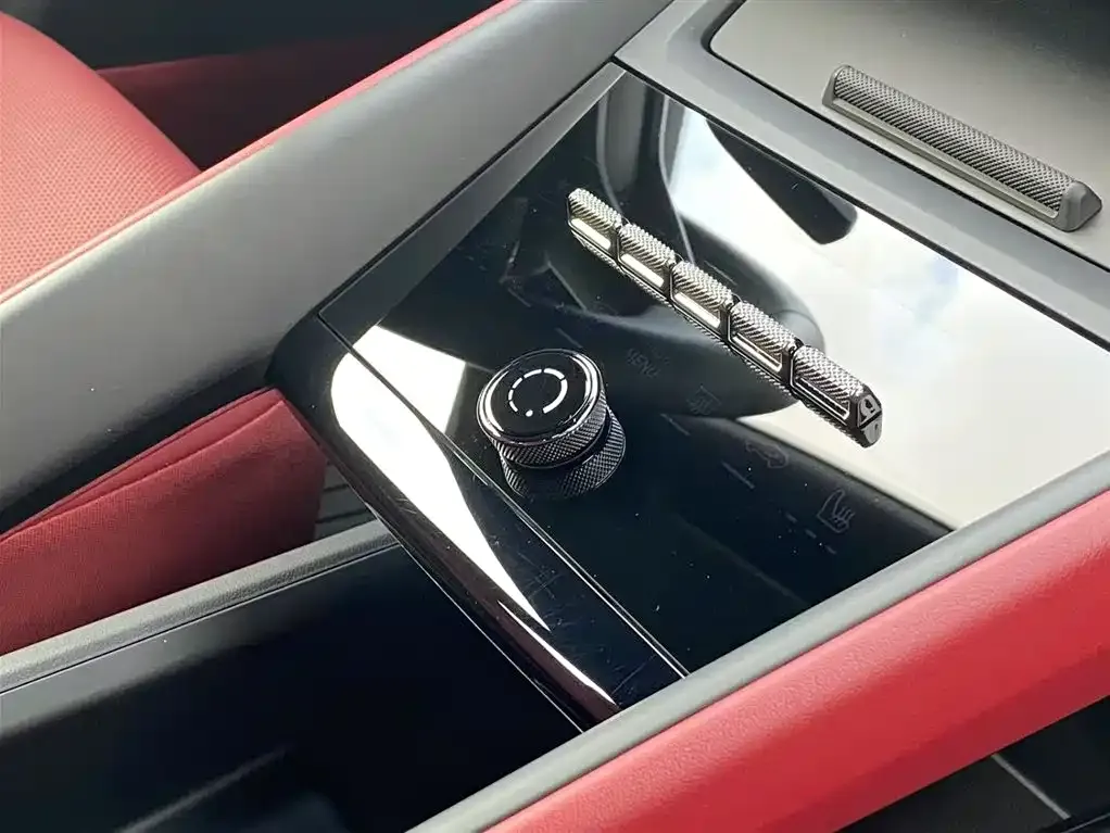 Porsche Macan EV — фото 10