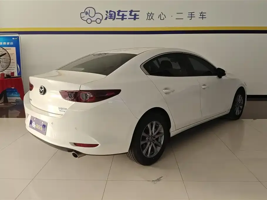 Mazda 3 Axela — фото 3