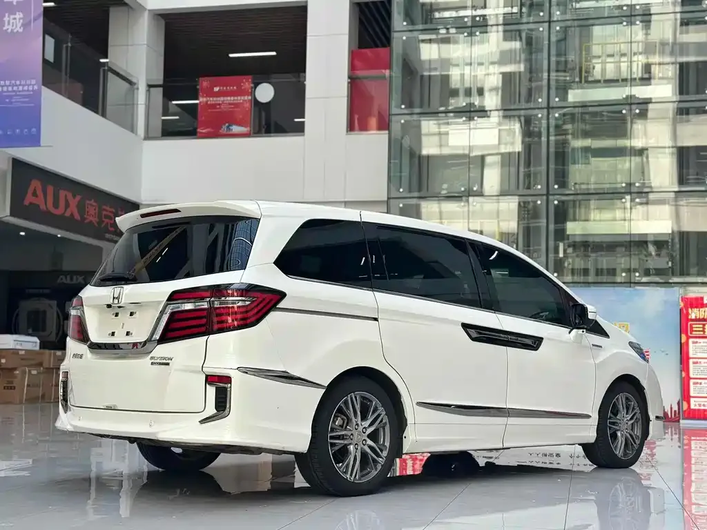 Honda Elysion 2021 из CN, фото 5