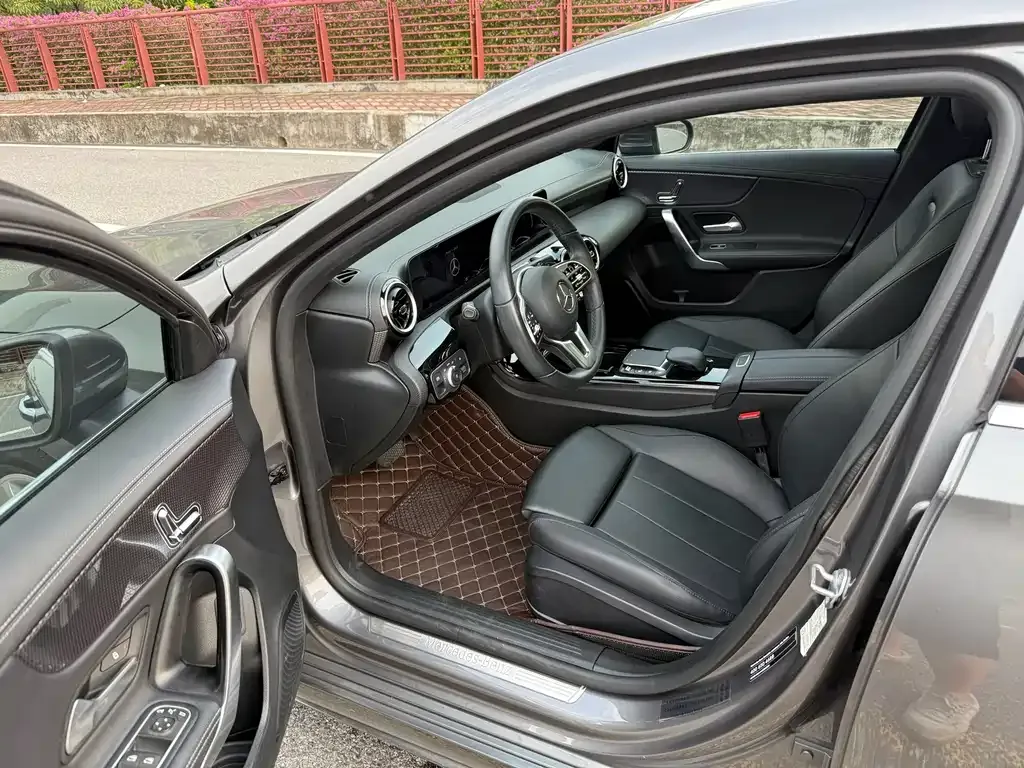 Mercedes-Benz A-Class 2023 из CN, фото 5