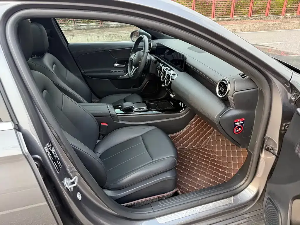 Mercedes-Benz A-Class 2023 из CN, фото 8
