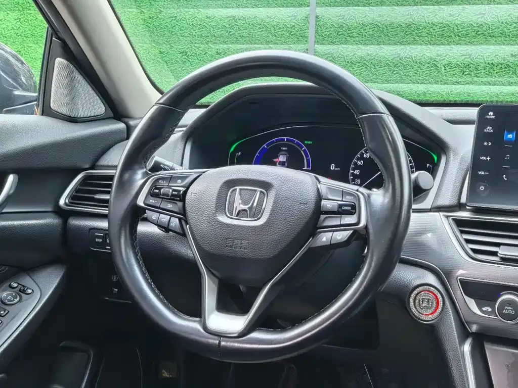 Honda Accord — фото 10