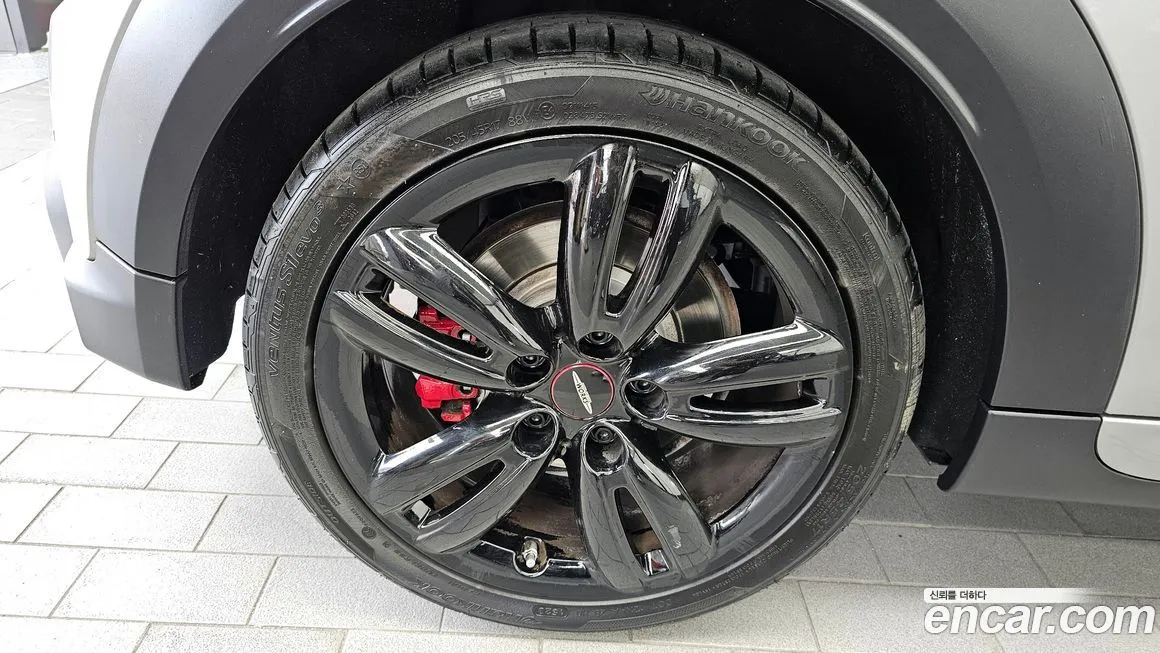 Mini Cooper Convertible 2024 из KR, фото 5