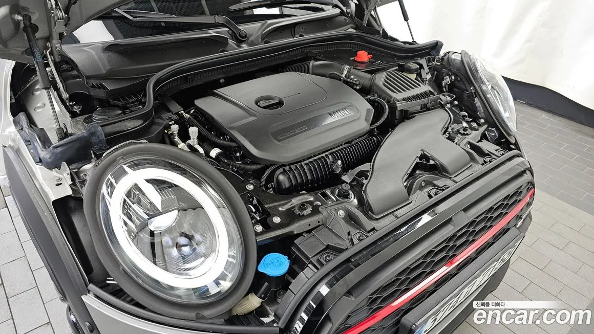 Mini Cooper Convertible 2024 из KR, фото 6