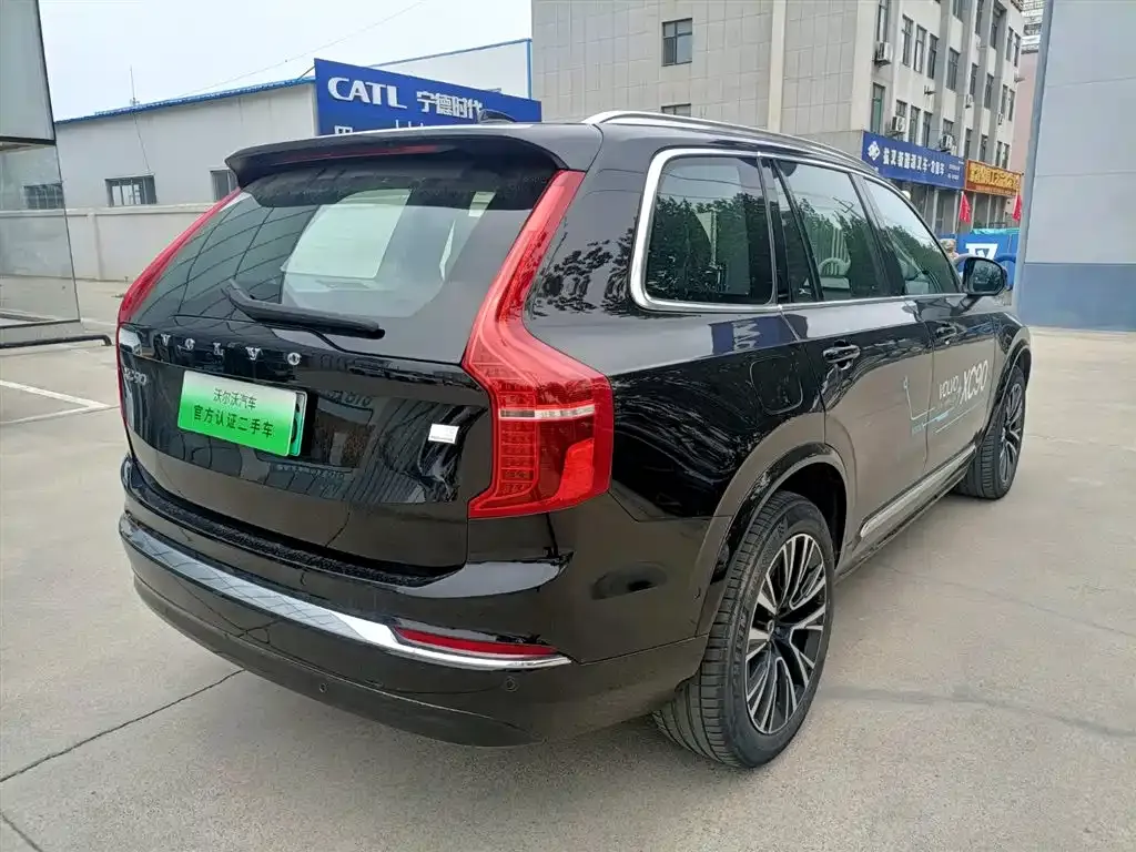 Volvo XC90 PHEV — фото 6
