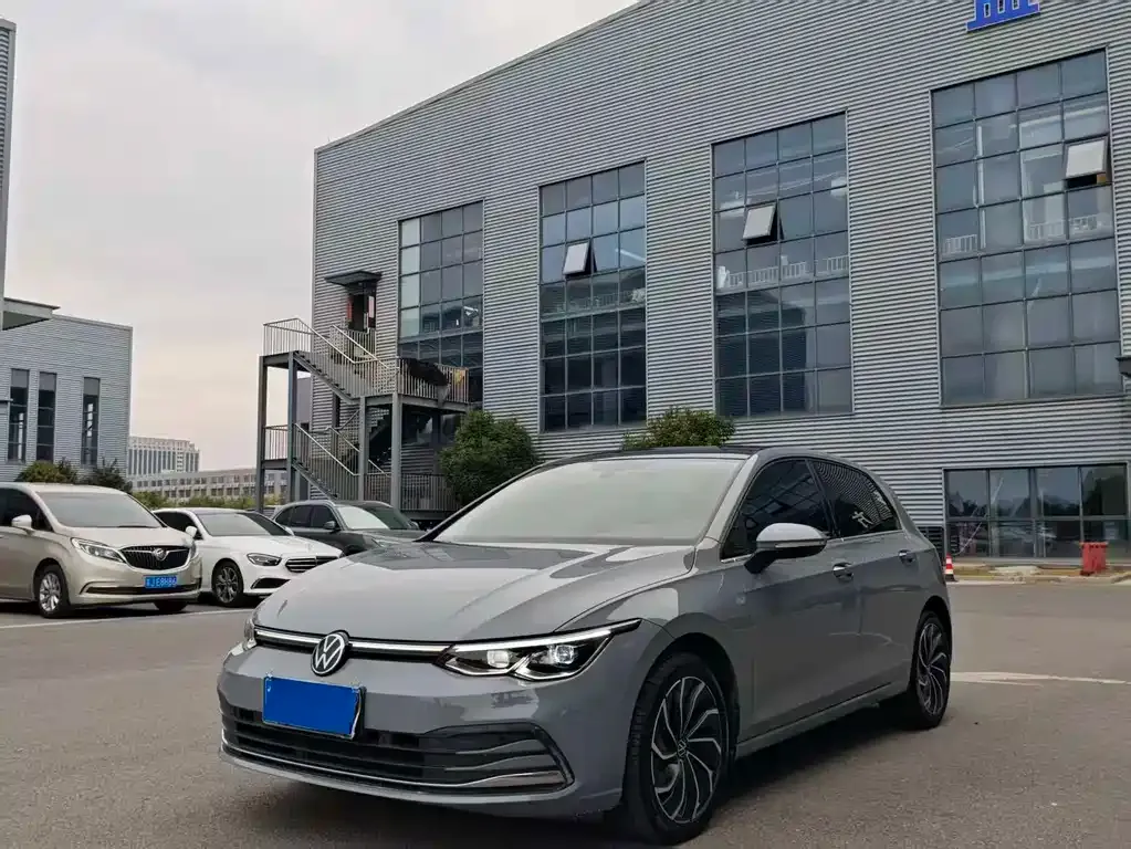 Volkswagen Golf 2022 из CN, фото 1