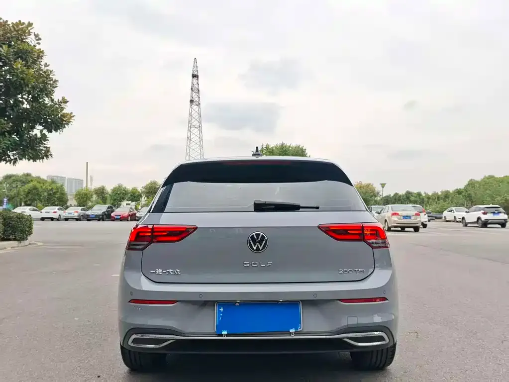 Volkswagen Golf 2022 из CN, фото 4