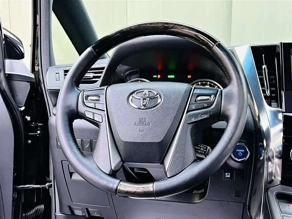Toyota Alphard 2022 из CN, фото 10