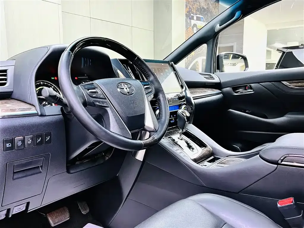 Toyota Alphard 2022 из CN, фото 8