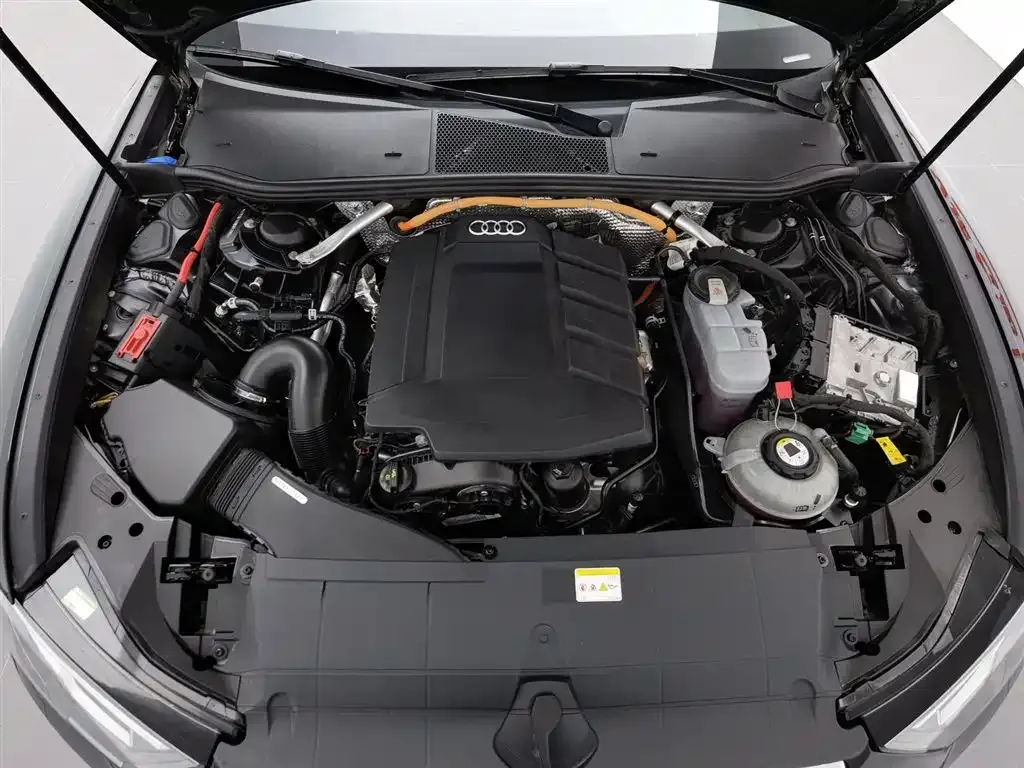 Audi A6L New Energy 2023 из CN, фото 6