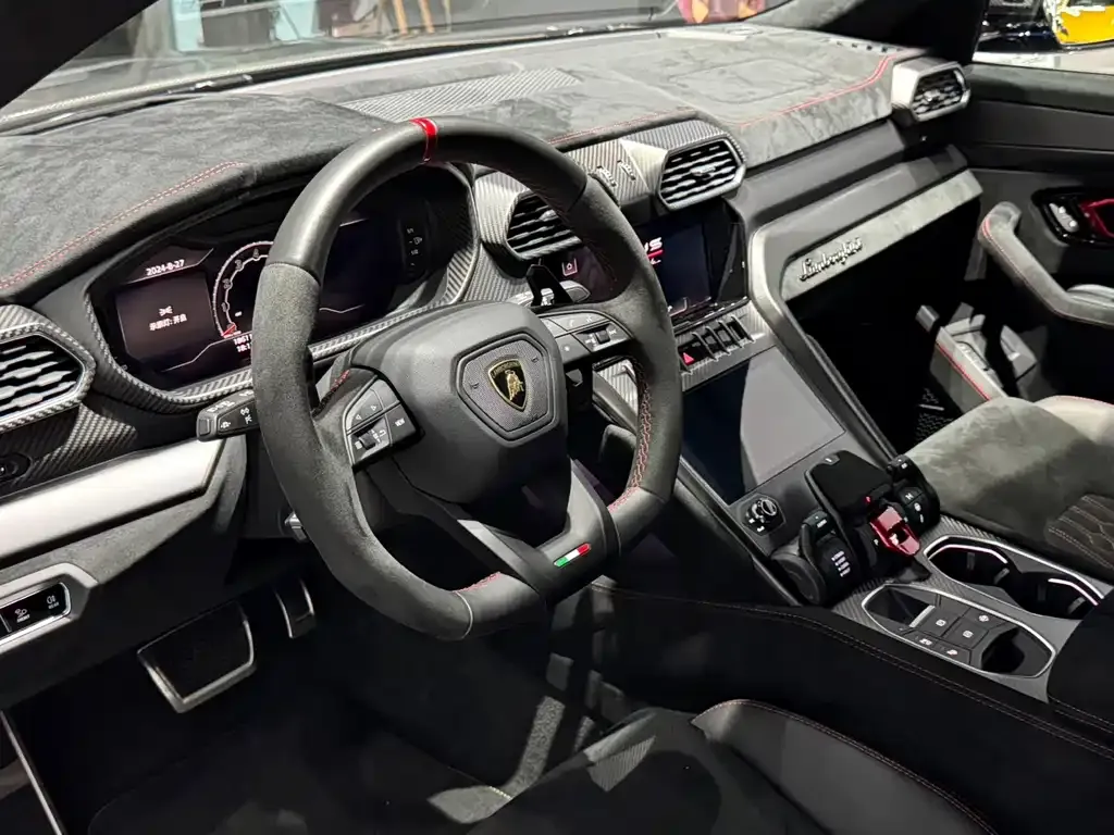 Lamborghini Urus — фото 7