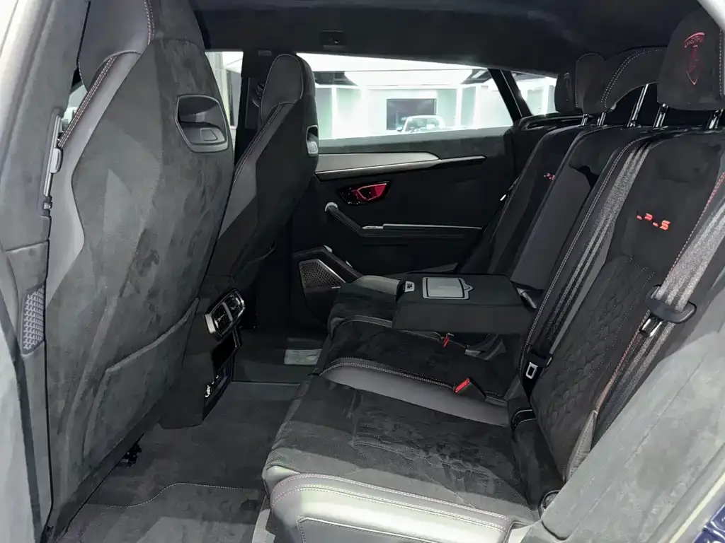 Lamborghini Urus — фото 9