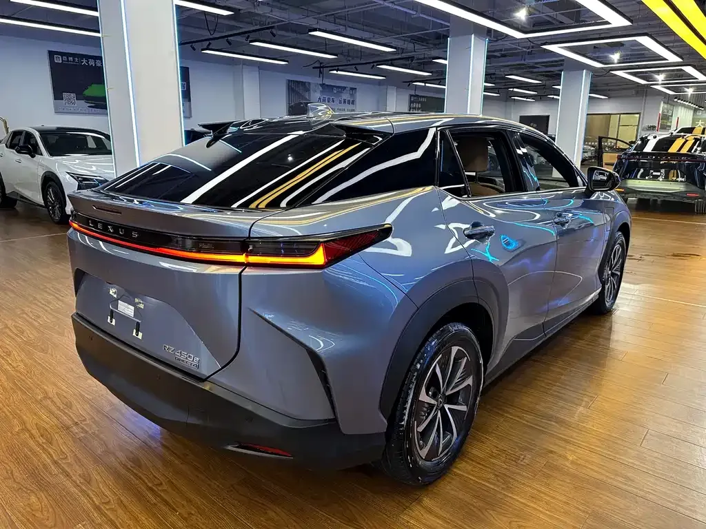 Lexus RZ — фото 5