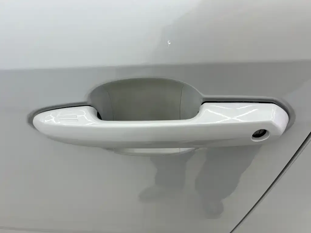 Toyota RAV4 — фото 10