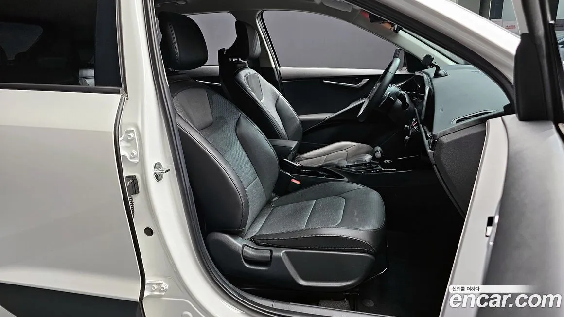 Kia Niro — фото 10