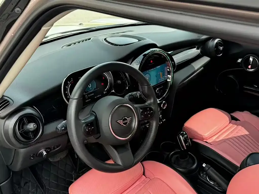 MINI Cooper (3-door) 2024 из CN, фото 8
