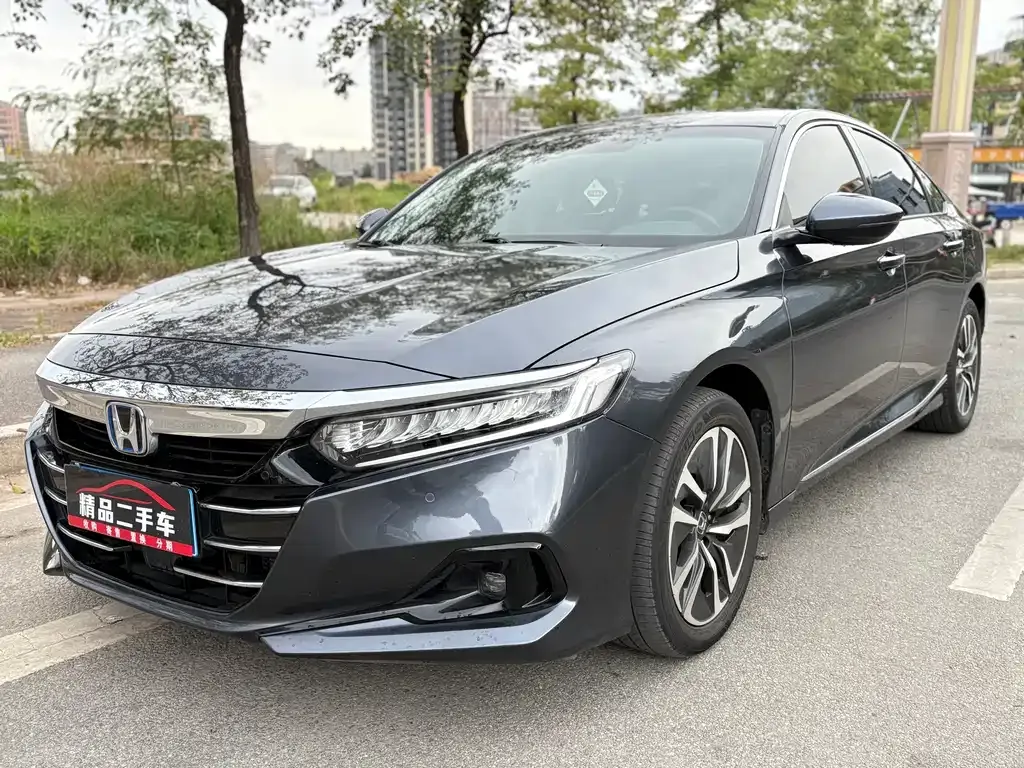 Honda Accord — фото 1
