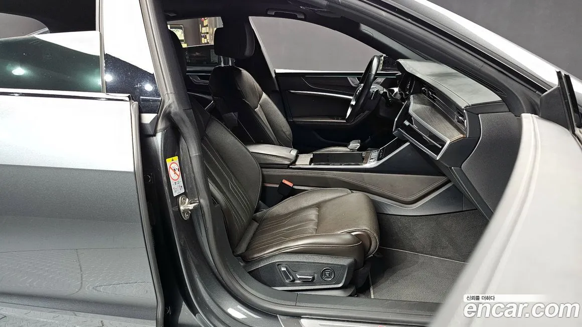 Audi A7 — фото 10