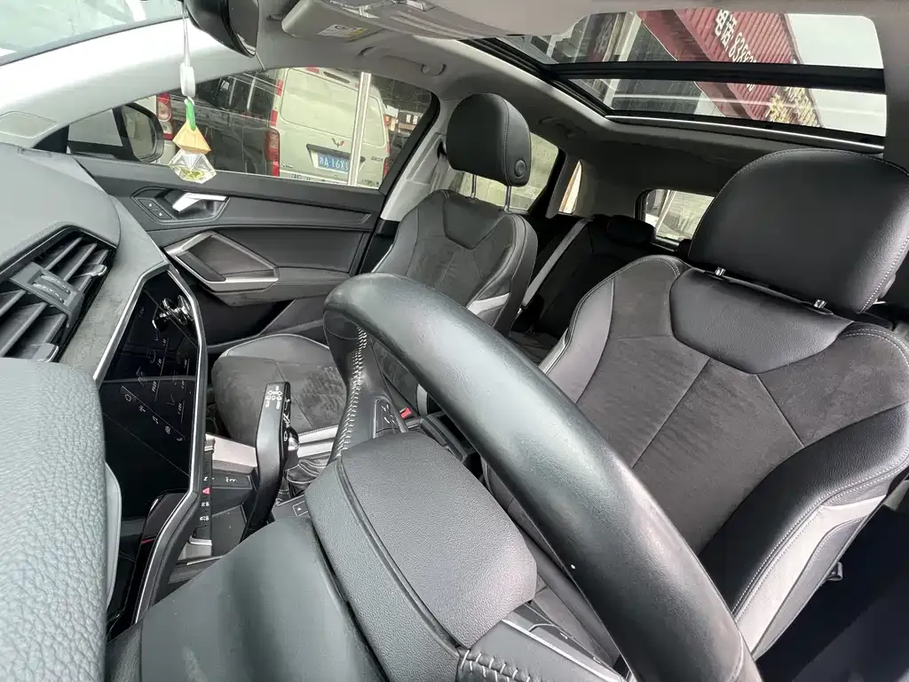 Audi Q3 2021 из CN, фото 6