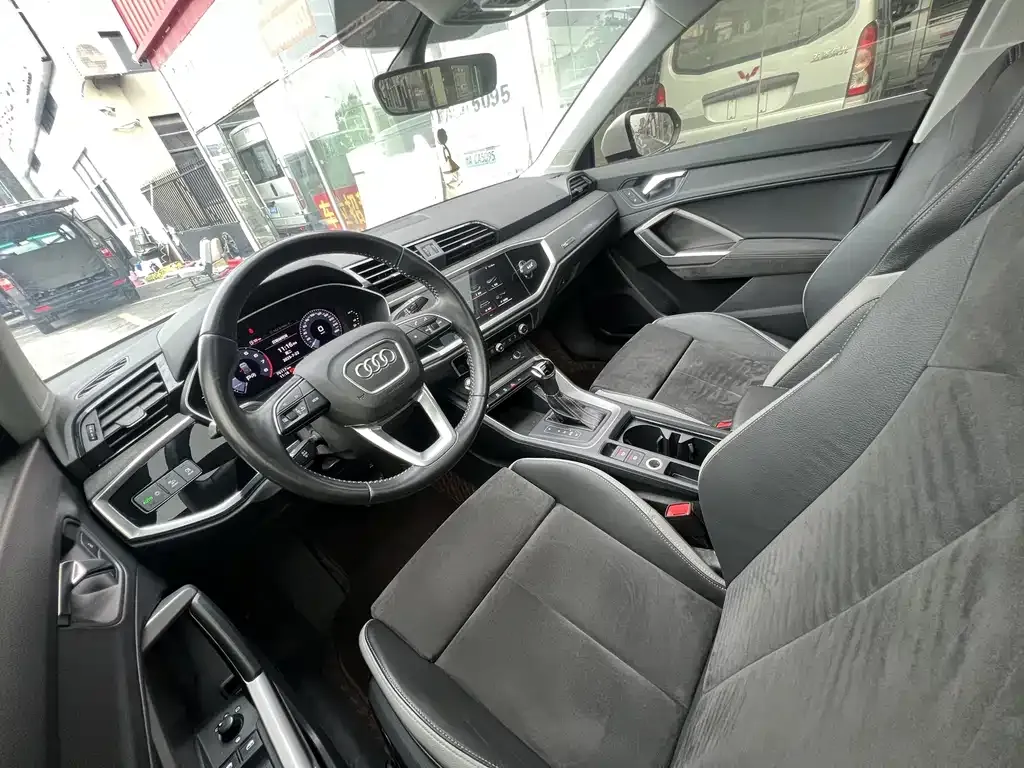 Audi Q3 2021 из CN, фото 7