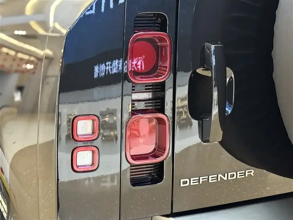 Land Rover Defender 2025 из CN, фото 10
