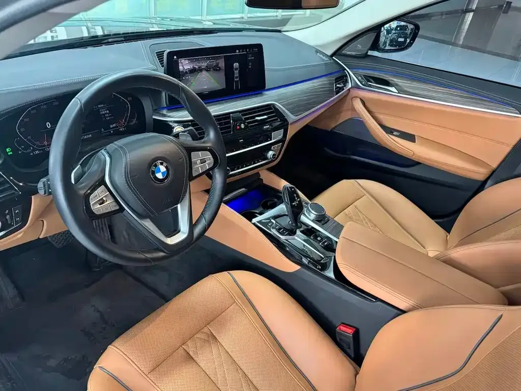 BMW 5 Series — фото 10