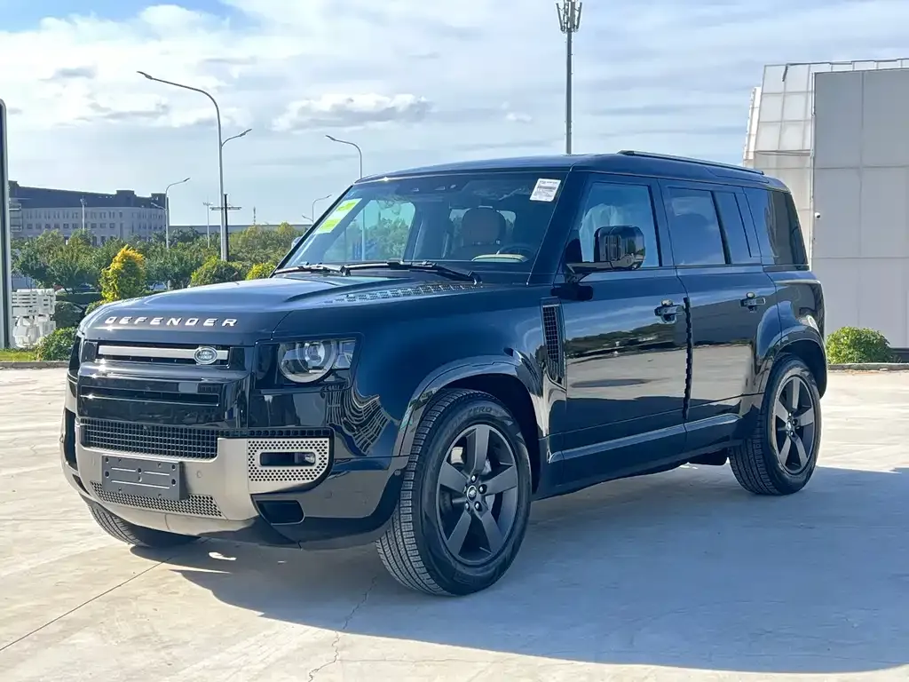 Land Rover Defender — фото 1