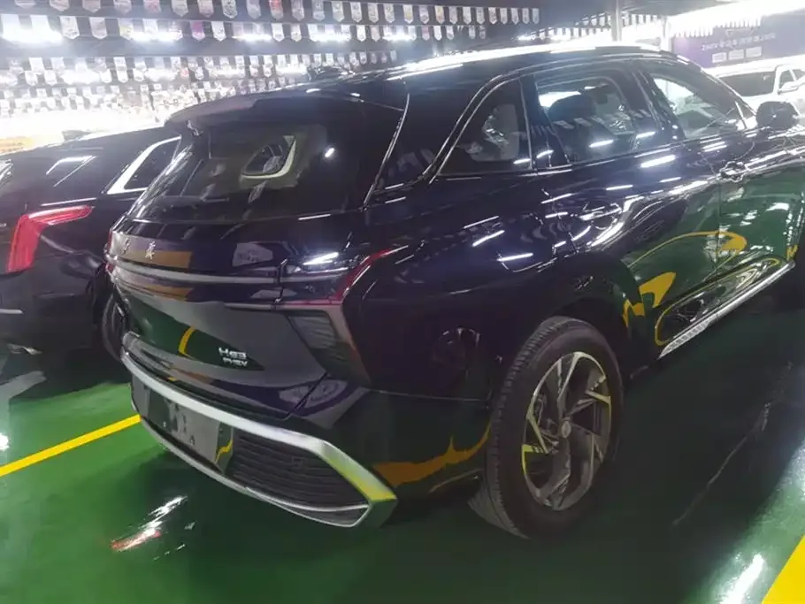 Hongqi HS3 PHEV 2024 из CN, фото 3