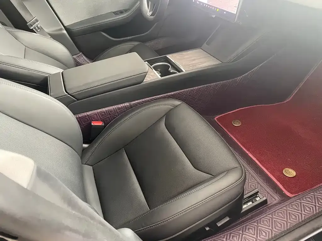 Tesla Model 3 — фото 10
