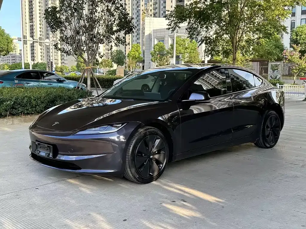 Tesla Model 3 — фото 2