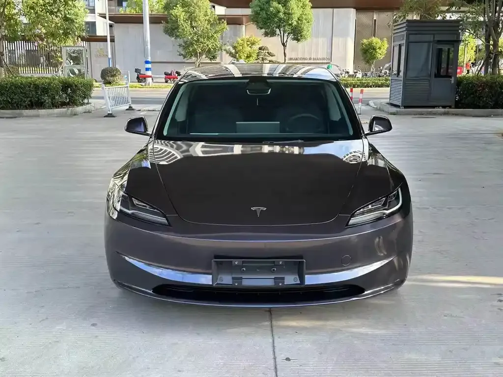 Tesla Model 3 — фото 3