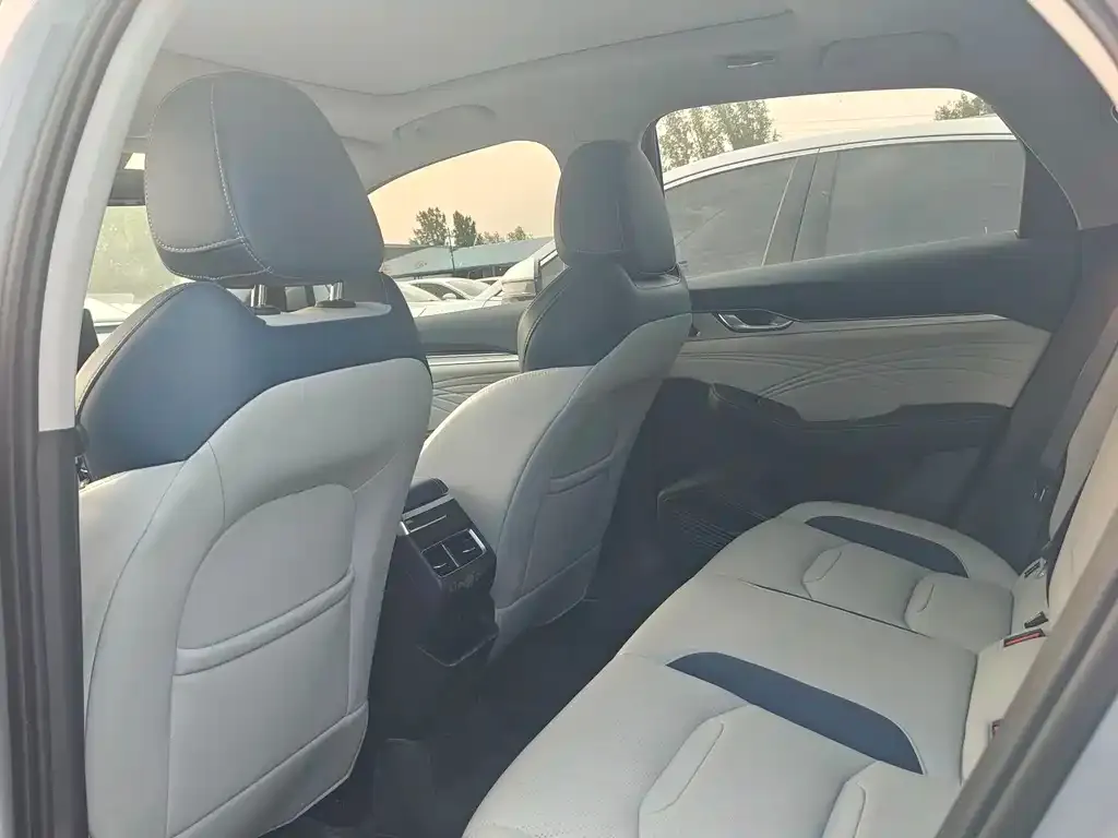 Geely Xingrui 2023 из CN, фото 9