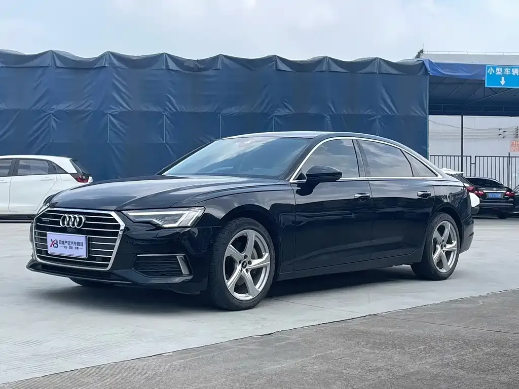 Audi A6L — фото 1