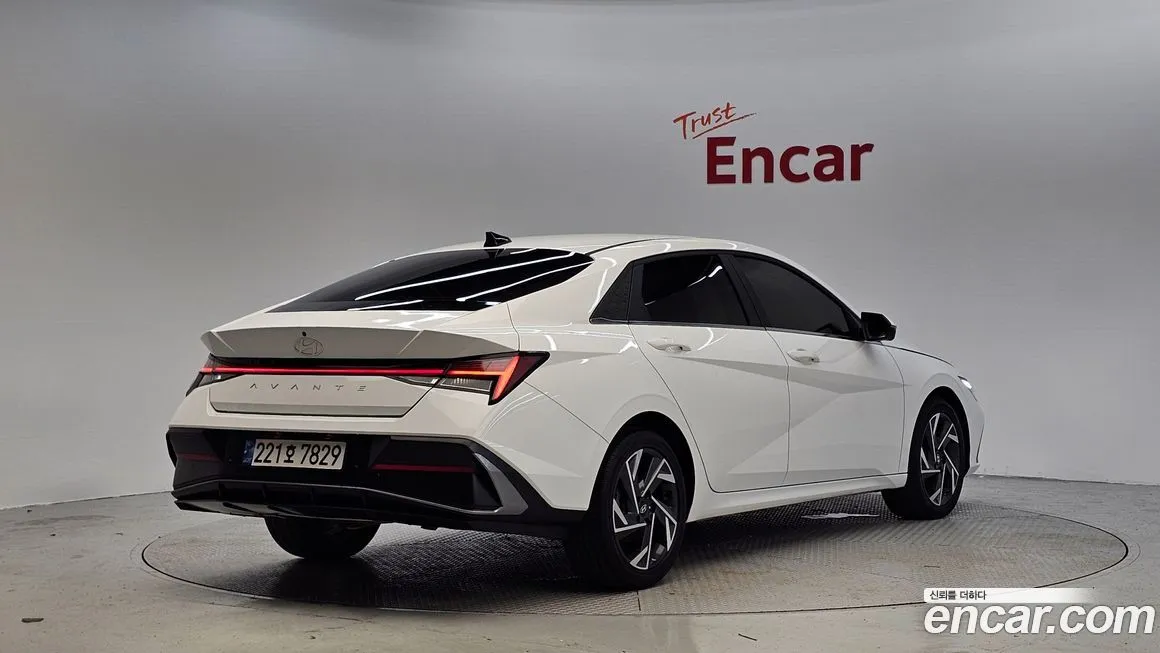 Hyundai AVANTE — фото 2