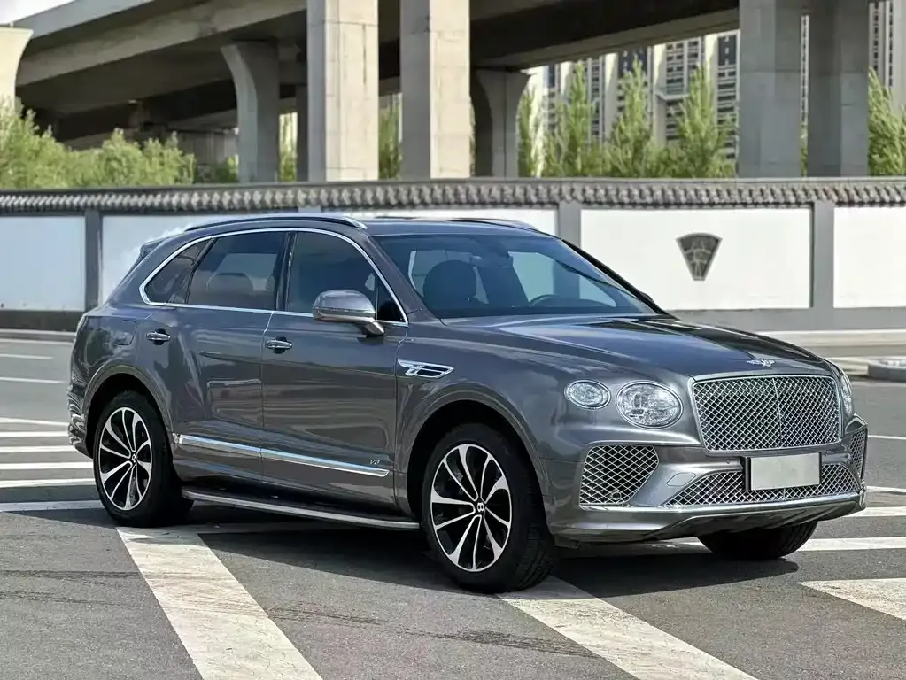 Bentley Bentayga 2021 из CN, фото 1