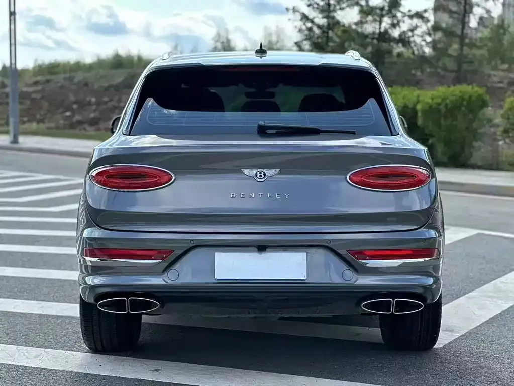 Bentley Bentayga 2021 из CN, фото 4
